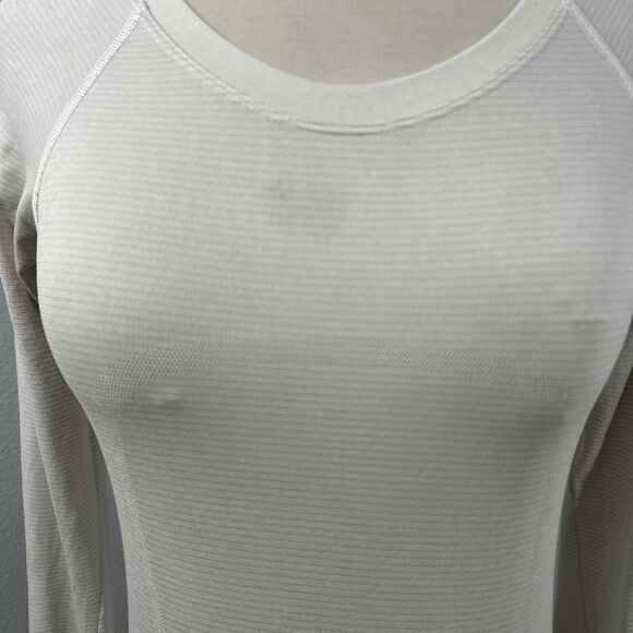 Lululemon Swiftly Tech Womens 4 Light Gray long sleeve Top - Picture 2 of 13